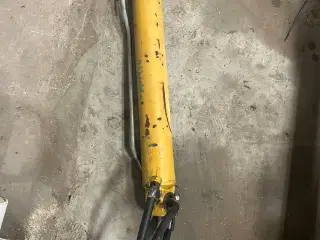 Hydrema dybdeske/skovlcylinder