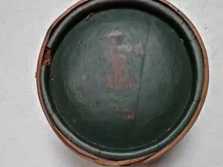 Antik almue øllejle.