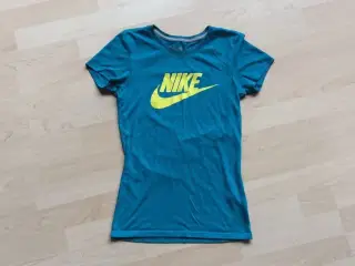 Nike slim t-shirt str.xs