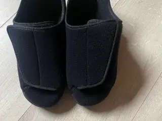 Terapi hjemmesko uld med velcro