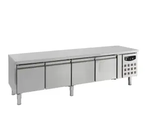Lavt kølebord med 4 låger – B2000 x D700 x H650 mm