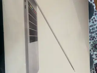 MacBook Pro 15 Retina no tuch ikke udpakket