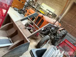 Traktor Fiat 513R med frontlæsser