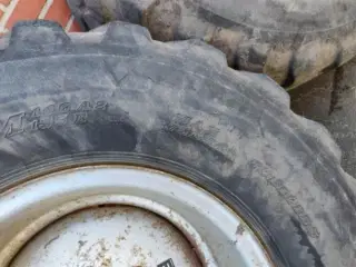 18"   365/70R18