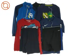 5 bluser og 2 par shorts (str. 122)