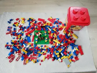 Lego 1 kg blandet + lego opbevaringsspand
