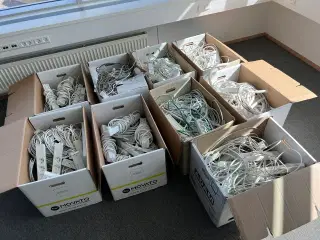 9 ks. kabelskinner m.v.