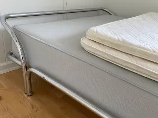 Knut Hagberg IKEA vintage krom seng