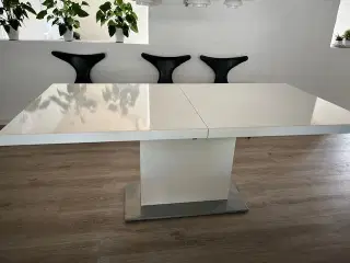 Stort spisebord fra BoConcept