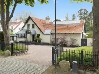 Eksklusiv villa i Skodsborg  tæt på skov og Øresund