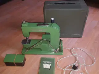 Antik symaskine ELNA 73 år gammel