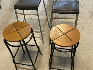 Barsæt med hårdt træ  bord 