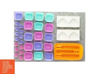 Bageforme og chokoladeforme i silicone (str. 25x14 og 20x10 og 5x5 og 3x3 og 3x3cm)