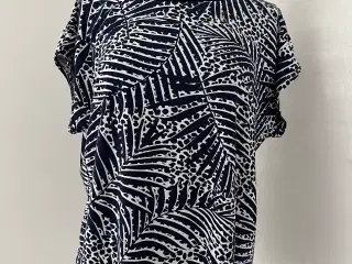 T-shirt str.38