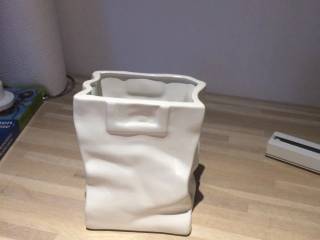 Fajancevase "papirpose"