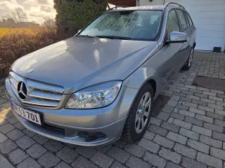 Pæn og velkørende Mercedes C kl st car 180 BE