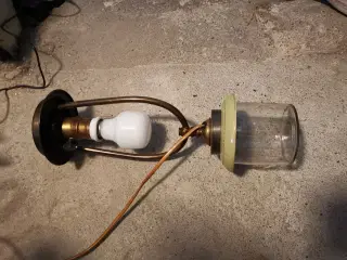 Rigtig gammel lampe