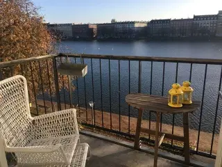 Søger roommate til lækker lejlighed ved søerne, København K, København