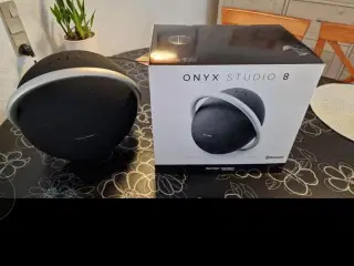 Harman Kardon Onyx Studio 8, spritny