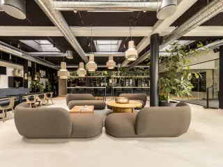 12 personer kontorsuite