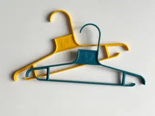 Mothercare børnebøjler af plast, 2 stk samlet