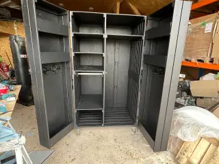 Sadel skab