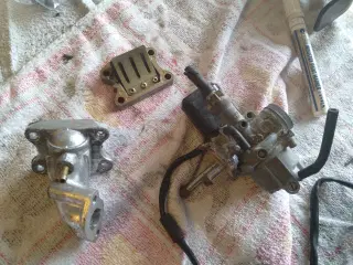 Peugeot speedfight karburator / studs / membran