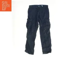 Bukser med lommer fra H&M (str. 158)