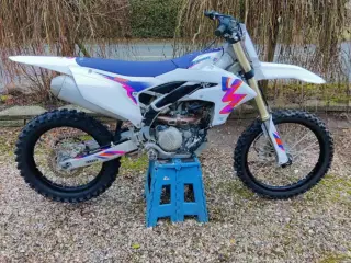 Yamaha 250 4T jubilæum model  24