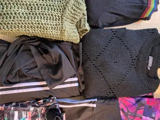 Blandet tøjpakke - sweater og leggins