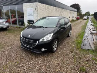 Peugeot 208 1,2 VTi Allure Sky