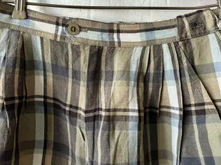 Burberry, shorts, str 42 (små i str)