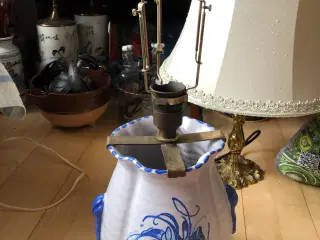 Lampe Svensk næsten 100 år