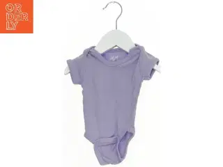 Lilla bodystocking til baby fra Mads & Mette (str. 50)