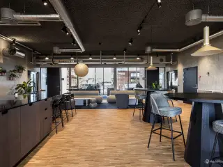 Kontorsuite til 10 personer