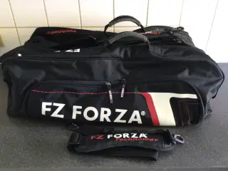 Forza sportstaske og 4 tennisketsjere