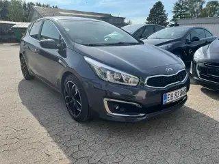 Kia Ceed 1,6 CRDi 136 Attraction