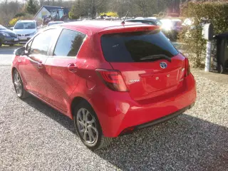Toyota Yaris 1,5 Hybrid H2 Style E-CVT 100HK 5d Trinl. Gear