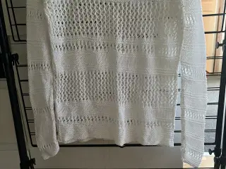 Hjemmestrikket bluse