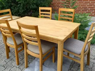 Spisebord med 6 stole i eg