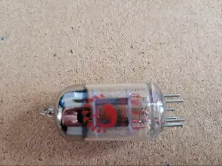 4 stk. ECC82 rør til forforstærker.