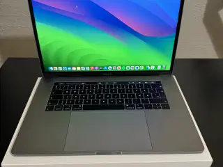 MacBook Pro m. Touchbar