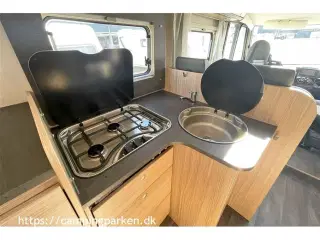 2022 - SunLight I 67S Adventure Edition   Flot helintegreret Sunlight autocamper med det rigtige udstyr