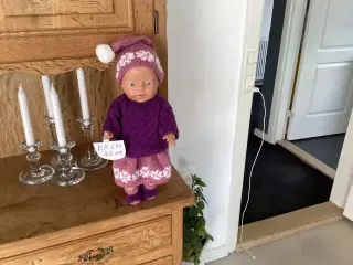 Strikket dukketøj