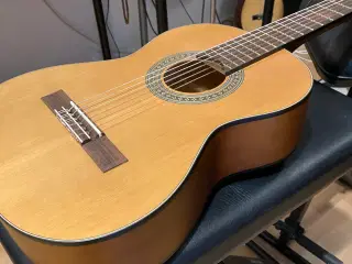 🎸 Salvador Cortez CC-06-JR – Klassisk 3/4 guitar 