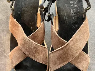 Brune Woden sandaler str. 42
