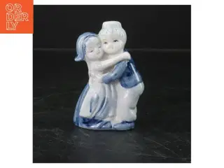 Keramisk kyssefigur (str. 11x8x4 cm)
