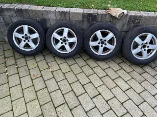 Alufælge med dæk 