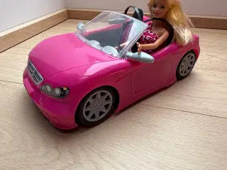Barbie med pink bil