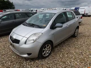 PERSONBIL, TOYOT